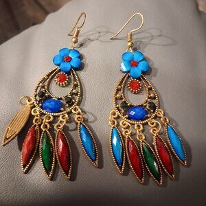 PRETTY VERY COLORFUL EARRINGS